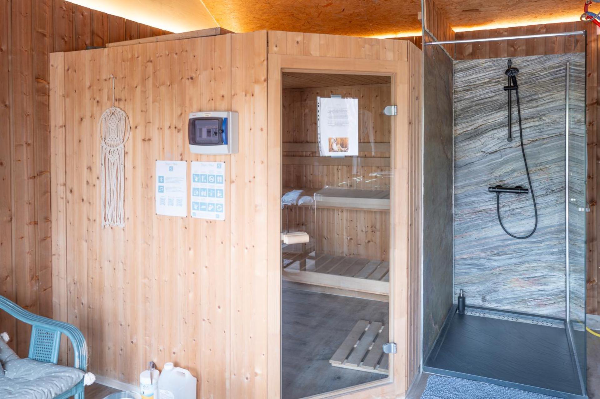 Chalet La Calougeotte, Jardin, Spa Et Sauna Prives Le Menil Exterior photo